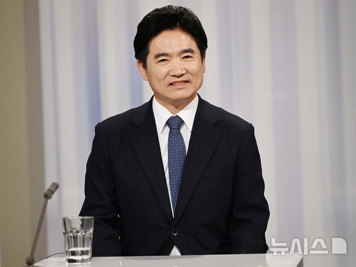 토론회 참석한 김대중 교육감 후보