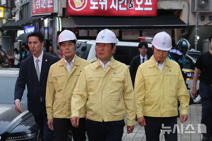 서소문 고가차도 붕괴 현장 찾은 정청래