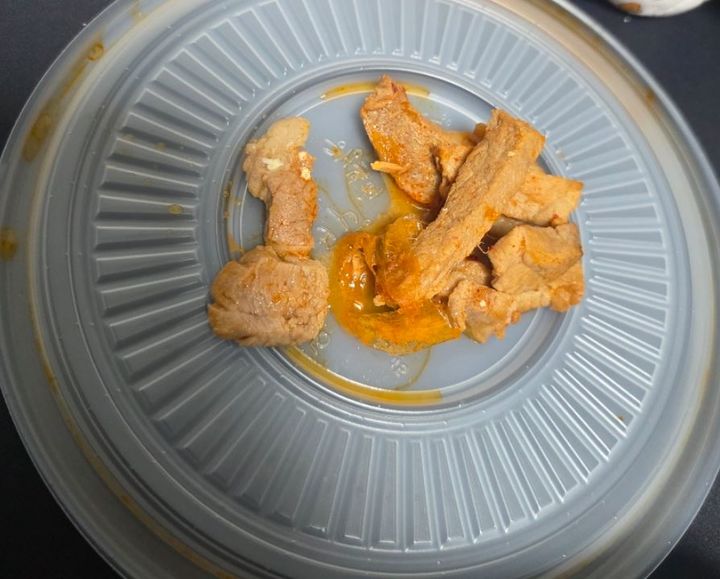 [서울=뉴시스] 김치찌개를 판매하는 한 자영업자가 고객으로부터 악의적인 1점 리뷰를 받았다며 분통을 터뜨렸다. (사진=아프니까 사장이다 카페 게시글 내 캡처) *재판매 및 DB 금지