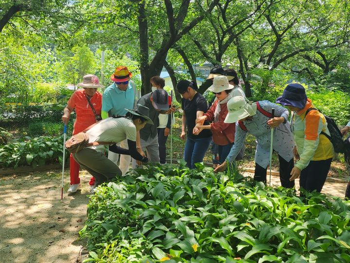 [산청=뉴시스] 지리산국립공원경남사무소, IBK기업은행 기부금으로 사회적 약자 대상 생태나누리 프로그램 운영 (사진=산청군 제공) 2026. 05. 27. photo@newsis.com *재판매 및 DB 금지