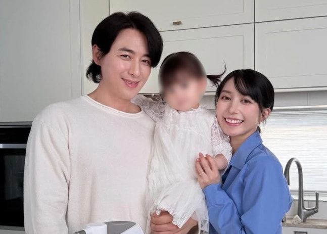 [서울=뉴시스] 가수 겸 뮤지컬 배우 이지훈, 미우라 아야네 부부. (사진=아야네 인스타그램) 2026.05.27. photo@newsis.com *재판매 및 DB 금지