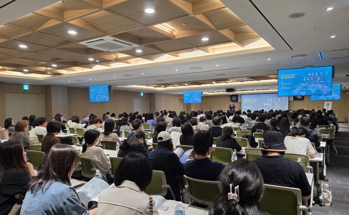 [서울=뉴시스] 한국외대가 지난 23일 수원컨벤션센터에서 'HUFS 지원전략 설명회' 경기권 행사를 개최했다. (사진=한국외대 제공) 2026.05.28. photo@newsis.com *재판매 및 DB 금지