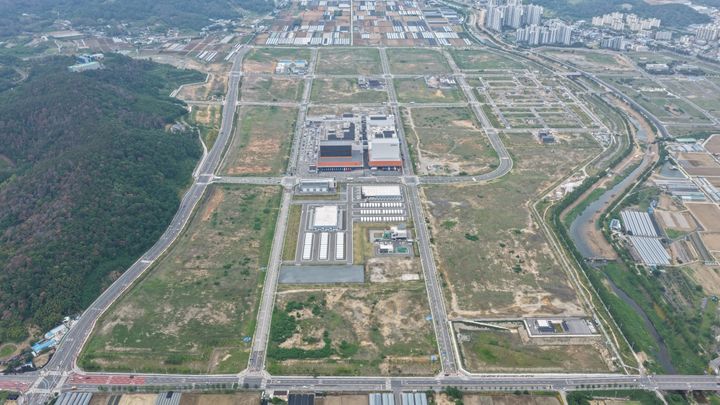 [밀양=뉴시스] 밀양 나노융합국가산단 전경. (사진=밀양시 제공) 2026.05.28. photo@newsis.com *재판매 및 DB 금지