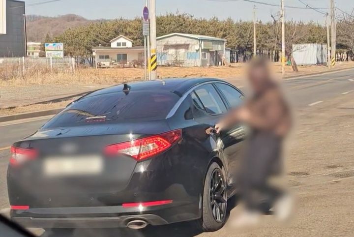 불법 콜뛰기 차량을 이용하는 외국인 모습. (사진=경기남부경찰청 제공) *재판매 및 DB 금지