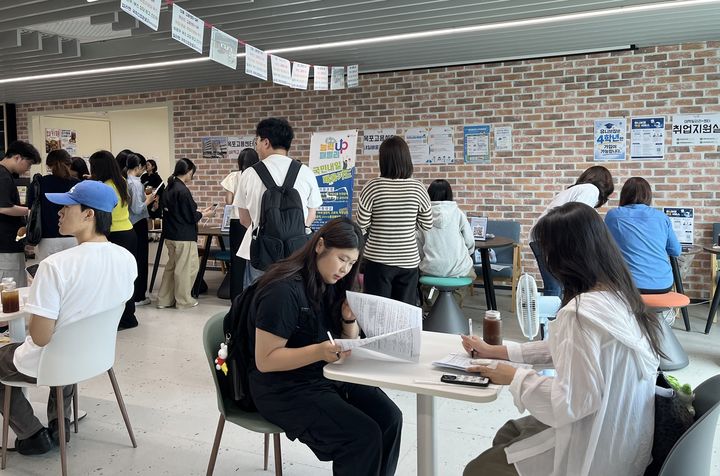 [목포=뉴시스]목포대학교 '찾아가는 잡(job)카페. (사진=목포대학교 제공) 2026.05.29. photo@newsis.com *재판매 및 DB 금지
