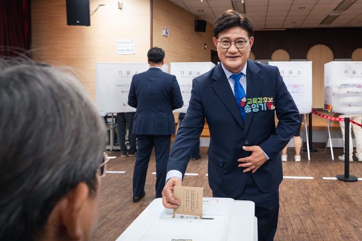 [창원=뉴시스]송영기 경남교육감 후보.(사진=송영기 경남교육감 후보 제공) 2026.05.29.photo@newsis.com *재판매 및 DB 금지