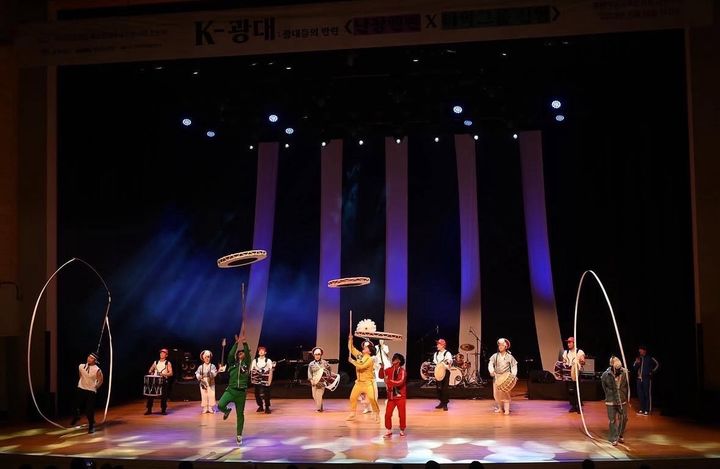 전통연희단 난장앤판의 공연 장면. (사진=전통공연예술진흥재단 제공) *재판매 및 DB 금지