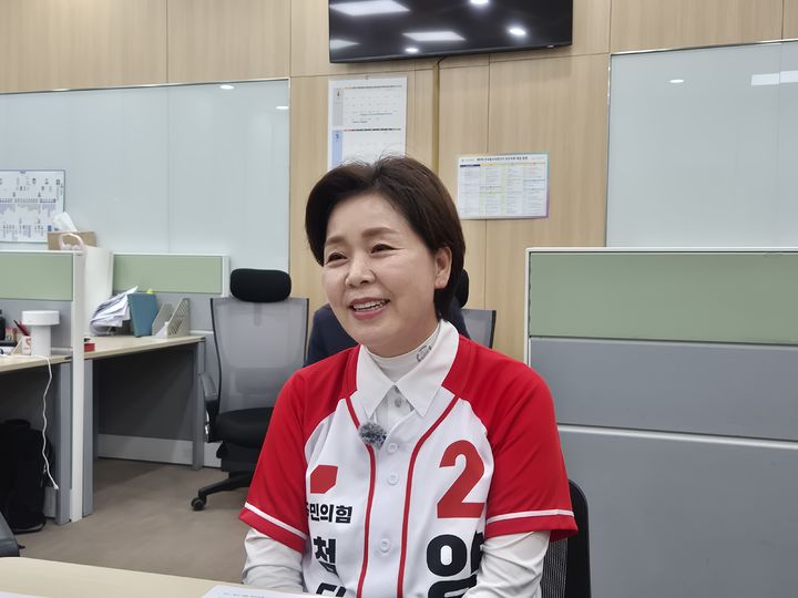 [수원=뉴시스] 이병희 기자 = 양향자 국민의힘 경기도지사 후보가 1일 경기도의회 기자실에서 간담회를 진행하고 있다. 2026.06.01. iambh@newsis.com *재판매 및 DB 금지