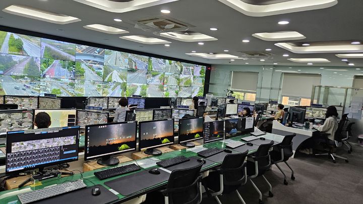 [구미=뉴시스] CCTV 통합관제센터. (사진=구미시 제공) 2026.06.01 photo@newsis.com *재판매 및 DB 금지