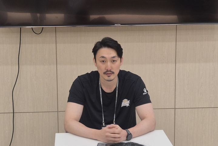[수원=뉴시스] 문채현 기자 = 남자 프로배구 KB손해보험의 하현용 감독대행이 1일 경기 수원 KB손해보험 인재니옴에서 취재진과 인터뷰를 진행하고 있다. 2026.06.01. dal@newsis.com *재판매 및 DB 금지