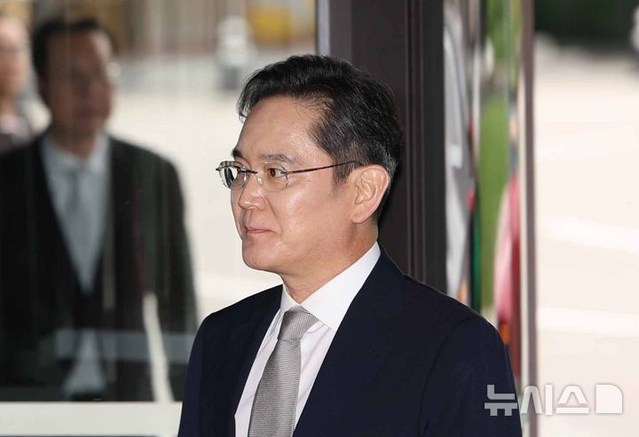 [서울=뉴시스] 김명년 기자 = 이재용 삼성전자 회장이 1일 오후 서울 중구 신라호텔에서 열린 '2026 삼성호암상 시상식'에 참석하고 있다. 2026.06.01. kmn@newsis.com
