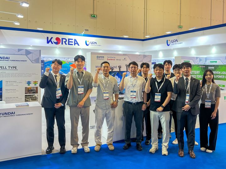 [울산=뉴시스] 울산항만공사가 그리스 아테네 메트로폴리탄 엑스포(Metropolitan Expo)에서 개최 중인 조선·해양 전시회 '포시도니아(Posidonia) 2026'에 참가해 중소 협력사의 해외시장 진출을 다각도로 지원하고 있다. (사진=울산항만공사 제공) photo@newsis.com *재판매 및 DB 금지