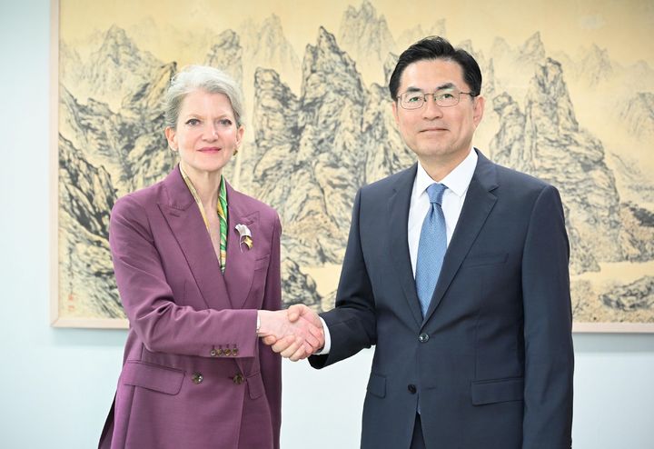 [서울=뉴시스] 정연두 외교전략정보본부장, 앨리슨 후커 미 국무부 정무차관 면담. (사진=외교부 제공) 2026.06.02 *재판매 및 DB 금지