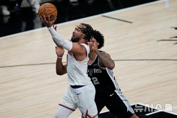 [샌안토니오=AP/뉴시스] 미국프로농구(NBA) 뉴욕 닉스의 제일런 브런슨. 2026.06.03.