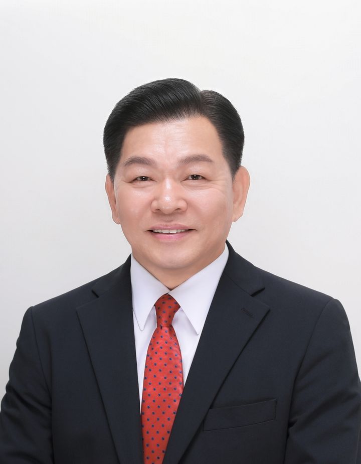 [당선인 인터뷰]강철호 부산 동구청장 "주민 선택, 자랑 되도록 최선" - 뉴스 썸네일 이미지