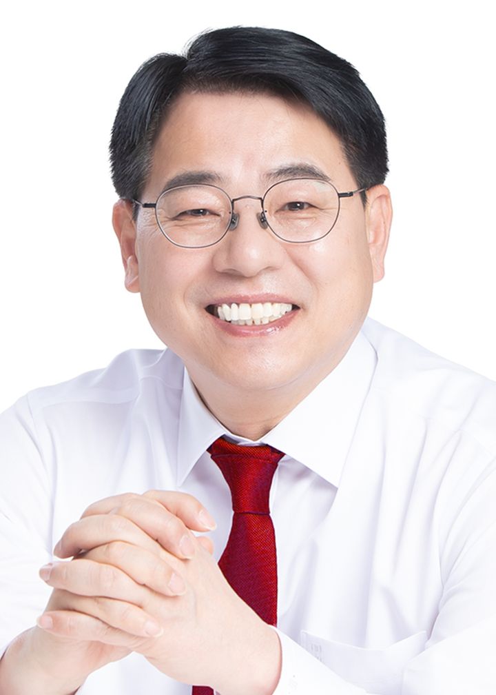 [부산=뉴시스] 국민의힘 윤일현 부산 금정구청장 당선인. (사진=중앙선거관리위원회 선거통계시스템 제공) 2026.06.04. photo@newsis.com *재판매 및 DB 금지