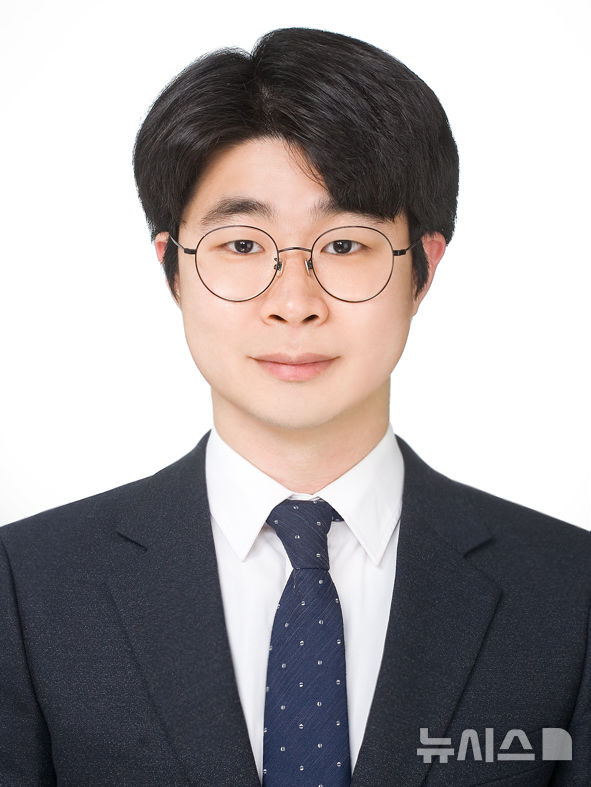 [서울=뉴시스] 최재원 한양대학교병원 비뇨의학과 전공의(1년차). (사진= 한양대학교병원 제공)
