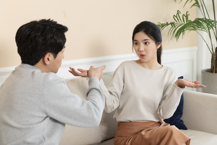 [서울=뉴시스] 시어머니 생신상을 차리라는 남편의 요구에 불만을 토로한 여성의 사연이 온라인에서 화제를 모으고 있다. (사진=유토이미지)