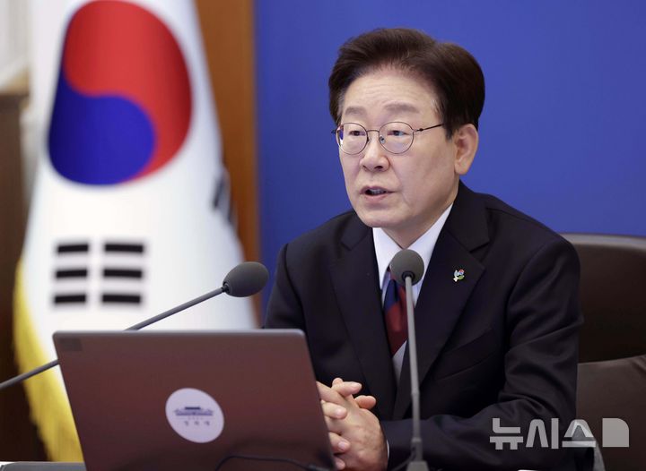 [서울=뉴시스] 최동준 기자 = 이재명 대통령이 4일 청와대에서 열린 수석보좌관회의에서 발언하고 있다. 2026.06.04. photocdj@newsis.com