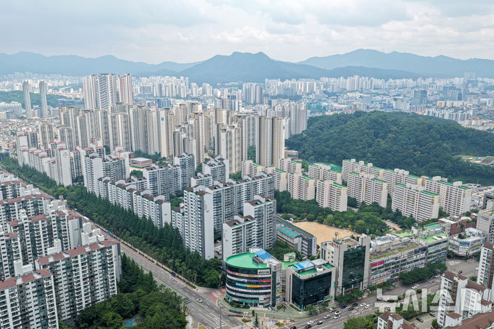 [군포=뉴시스] 선도지구에 선정된 산본 11지구 전경.(사진=군포시 제공) 2026.06.05. photo@newsis.com