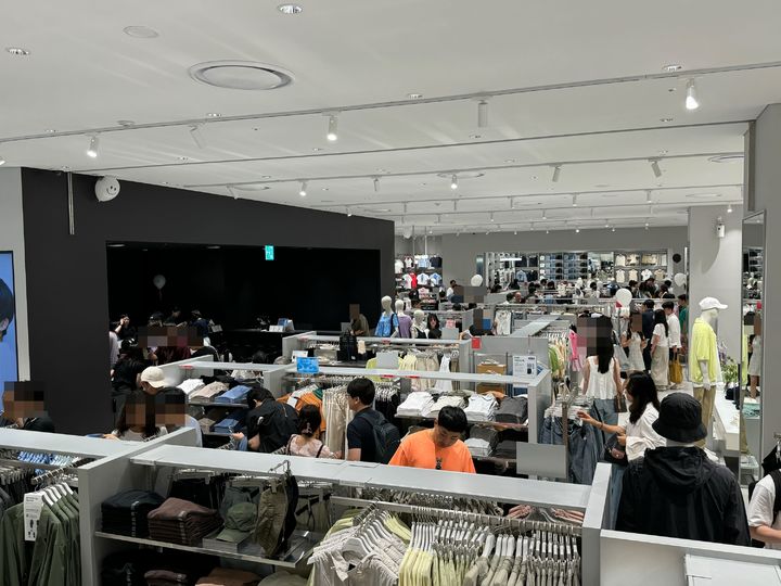 [서울=뉴시스] 무신사 스탠다드 롯데백화점 센텀시티점. (사진=무신사 제공) *재판매 및 DB 금지