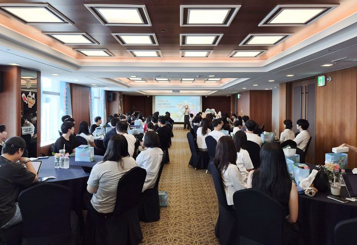 [부산=뉴시스] 롯데는 5일 부산롯데호텔 42층에서 '2026 상반기 롯데 잡카페 인 부산'을 개최했다고 밝혔다. (사진=롯데 제공) 2026.06.05. photo@newsis.com *재판매 및 DB 금지