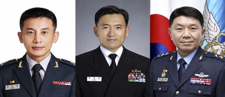 [서울=뉴시스] (좌측부터) 상반기 장성인사에서 중장으로 진급한 육군 윤한일, 해군 조충호, 공군 박흥재 소장. (사진=국방부 제공) 2026.06.05. photo@newsis.com *재판매 및 DB 금지
