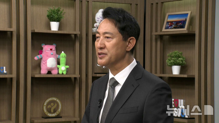 [서울=뉴시스] 김선웅 기자 = 오세훈 서울특별시장이 6일 제9회 전국동시지방선거 투표용지 부족 사태 관련 진상규명, 책임자 처벌, 선거 관리 시스템 전면 개혁을 촉구하는 담화문을 발표하고 있다. (사진=서울시 제공 영상 캡처) 2026.06.06. photo@newsis.com *재판매 및 DB 금지