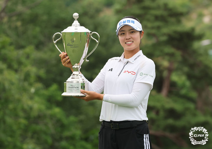 [서울=뉴시스] 한국여자프로골프(KLPGA) 투어 셀트리온 퀸즈 마스터즈 우승을 차지한 서교림. (사진=KLPGA 제공) 2026.06.07. *재판매 및 DB 금지