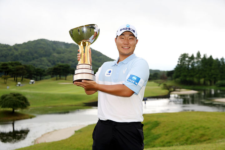 [서울=뉴시스] 한국프로골프(KPGA) 선수권대회에서 최연소 우승 기록을 세운 문동현. (사진=KPGA 제공) 2026.06.07. *재판매 및 DB 금지