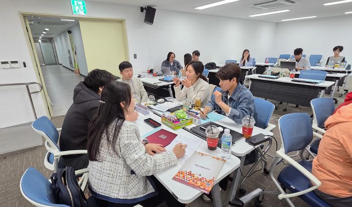 [안동=뉴시스] 창업관련 멘토링(경일대). (사진=경북도 제공) 2026.06.08 photo@newsis.com *재판매 및 DB 금지