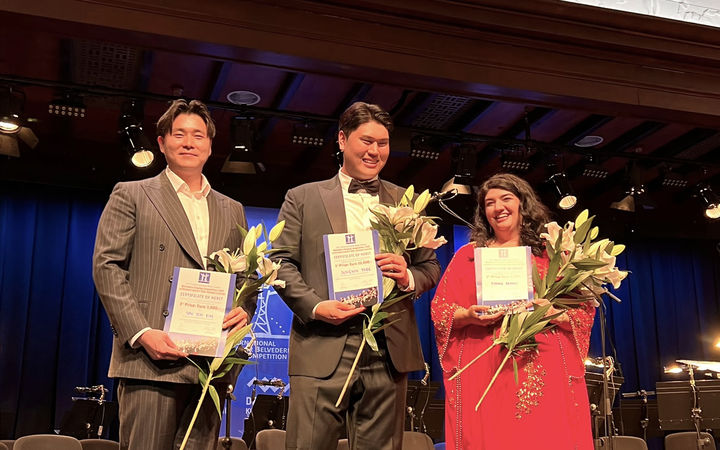 [서울=뉴시스] 벨데데레 국제 성악 콩쿠르를 받은 김선진, 박성민과 이란의 소프라노 포루즈 라자비 (사진=벨데데레 콩쿠르 누리집 갈무리) 2026.06.08. photo@newsis.com *재판매 및 DB 금지