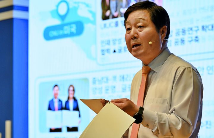 [대전=뉴시스] 충남대 김정겸 총장. (사진=충남대 제공) 2026.06.08. photo@newsis.com *재판매 및 DB 금지