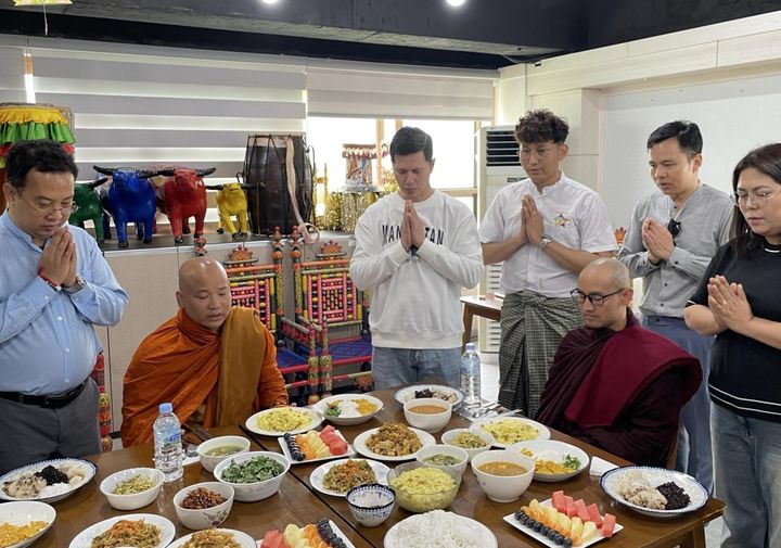 [창원=뉴시스] 경남미얀마교민회는 7일 경남이주민센터 강당에서 STX와 함께하는 자국음식잔치를 열었다. (사진=경남이주민센터 제공) 2026.06.08. photo@newsis.com&nbsp; *재판매 및 DB 금지