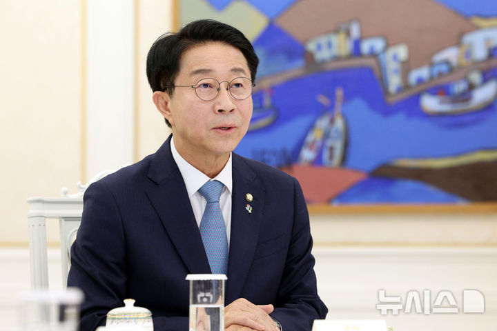 [서울=뉴시스] 고범준 기자 = 조정식 국회의장이 8일 청와대에서 열린 4부 요인 회동에서 발언하고 있다. 2026.06.08. bjko@newsis.com