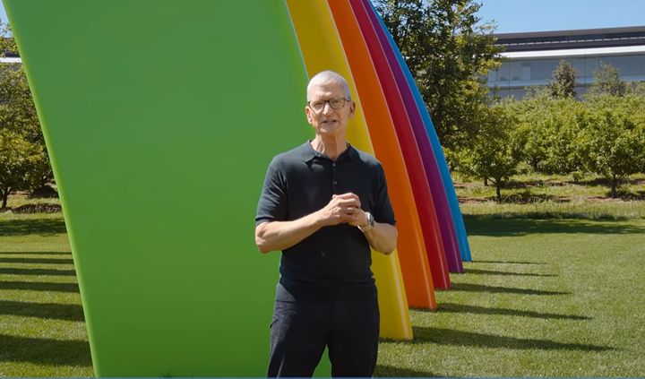 팀 쿡 애플 최고경영자(CEO)가 9일(한국시간) 세계개발자회의(WWDC 2026)를 개막하며 애플의 새로운 소프트웨어 등에 대해 소개하고 있다. (사진=애플 유튜브 캡처) *재판매 및 DB 금지