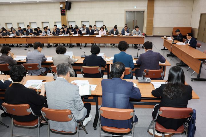 [양산=뉴시스] 시정 주요 현안사업의 추진상황을 공유하고 향후 시정 운영 방향을 논의하는 관리자 회의를 진행하고 있다. (사진= 양산시 제공) 2026.06.09. photo@newsis.com *재판매 및 DB 금지