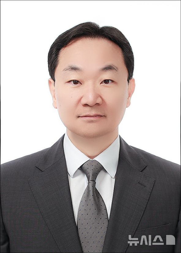 [전주=뉴시스]윤난슬 기자 = 전북대학교는 사회과학대학 행정학과 정준호 교수가 문화체육관광부가 처음 지정한 문화영향평가 수행기관 사업책임자로 선정됐다고 9일 밝혔다. (사진=전북대 제공) photo@newsis.com 
