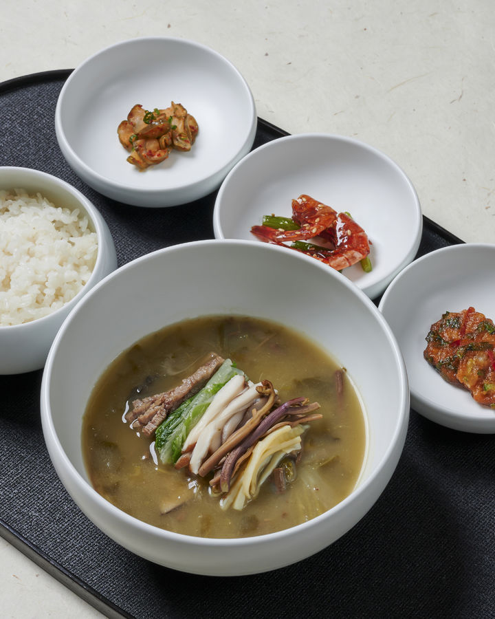 [서울=뉴시스] 한국의집 여름 다이닝 메뉴 효종갱 (사진=국가유산진흥원 제공) 2026.06.10. photo@newsis.com *재판매 및 DB 금지