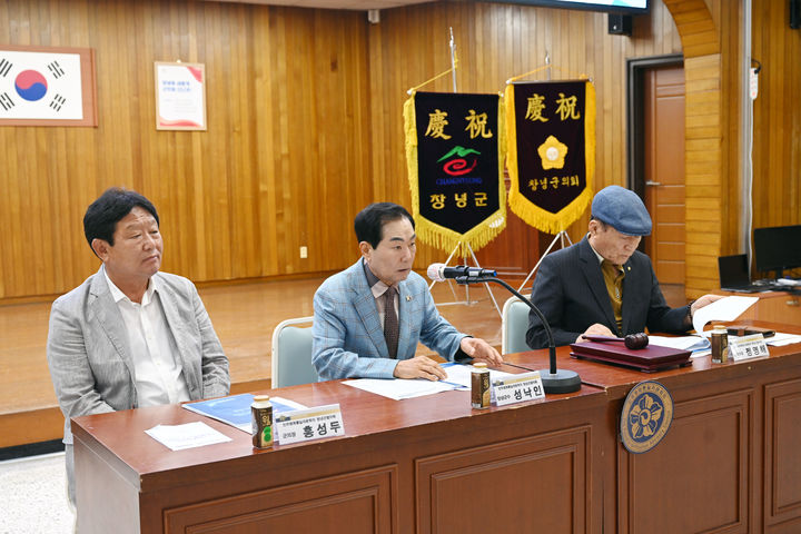 [창녕=뉴시스] 대행기관장 성낙인 창녕군수가 인사말을 하고 있다. (사진= 창녕군 제공) 2026.06.11. photo@newsis.com *재판매 및 DB 금지