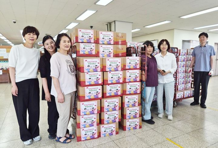 [함양=뉴시스] 함양군 ‘안부살핌 우편서비스 사업’ 시행 (사진=함양군 제공) 2026. 06. 11. photo@newsis.com *재판매 및 DB 금지