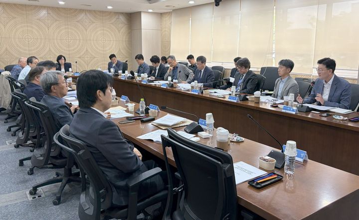 [서울=뉴시스] 중앙노동위원회(중노위)가 11일 오후 정부세종청사에서 제3차 준상근조정위원회 간담회를 열었다. 2026.06.11. (사진=중앙노동위원회 제공) *재판매 및 DB 금지