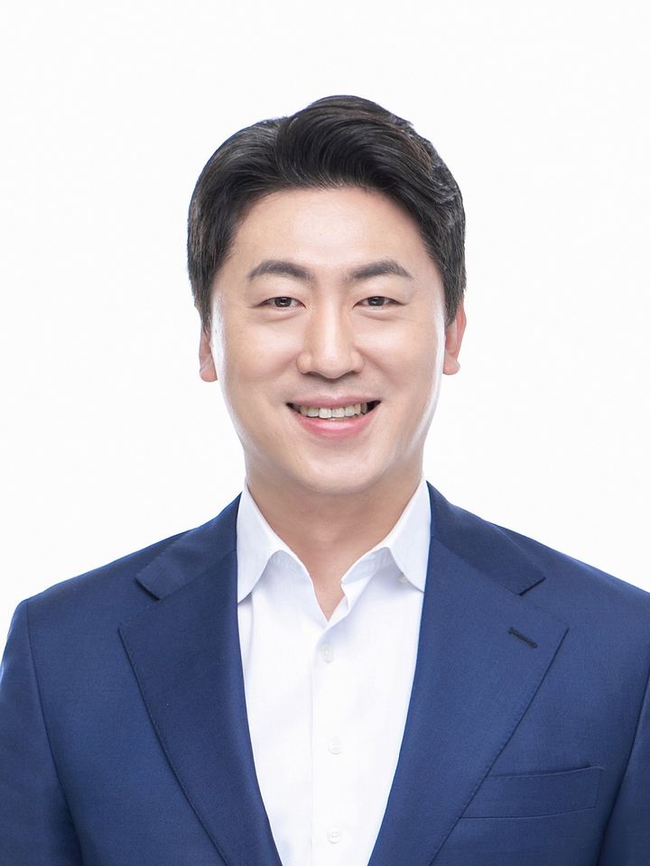 [서울=뉴시스] 김종윤 롯데하이마트 신임 대표이사. (사진=롯데하이마트 제공) *재판매 및 DB 금지
