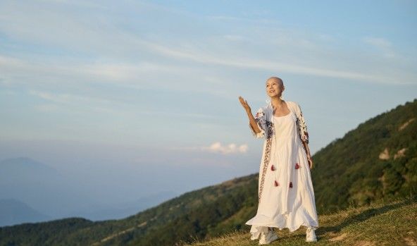 [서울=뉴시스] '미스 홍콩' 출신 배우 나탈리 응은 유방암 투병 끝에 향년 51세로 별세했다. (사진 출처=인스타그램 캡)