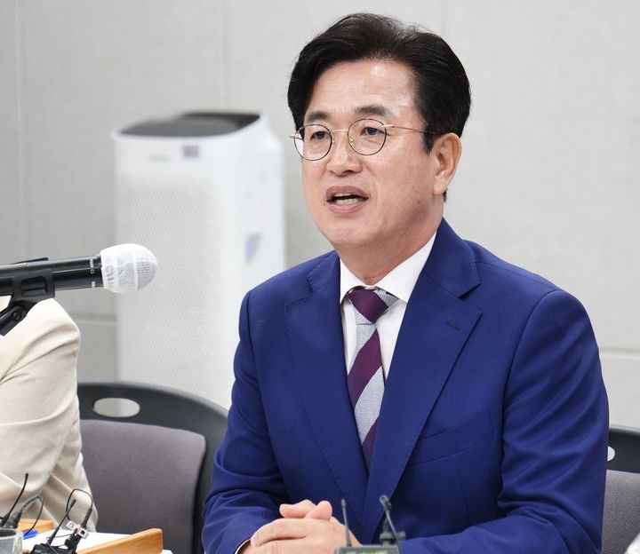 [대전=뉴시스] 허태정 대전시장 당선인이 인수위원회 회의에 참석해 당부의 말을 하고 있다. (사진= 인수위 제공) *재판매 및 DB 금지