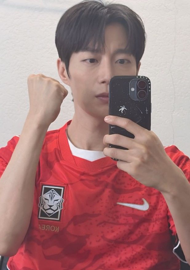 [서울=뉴시스] 윤두준. (사진=인스타그램 캡처) 2026.06.15. photo@newsis.com *재판매 및 DB 금지