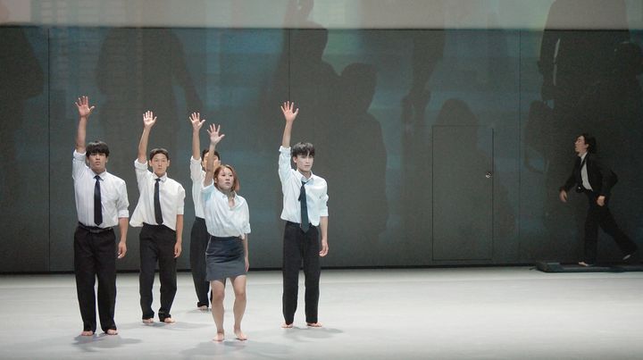 [대구=뉴시스] SD댄스컴퍼니의 융복합 공연 '다이어리' (사진=대구 서구문화회관 제공) 2026.06.16. photo@newsis.com *재판매 및 DB 금지