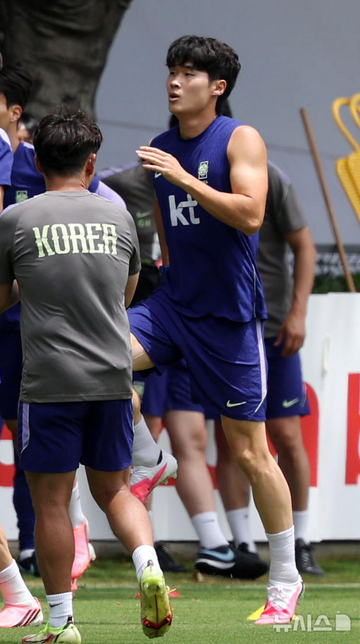 [사포판(멕시코)=뉴시스] 전신 기자 = 2026 북중미 월드컵 조별리그 A조 2차전 멕시코와의 경기를 앞둔 축구 국가대표팀 김태현이 15일(현지 시간) 멕시코 과달라하라 인근 사포판에 위치한 치바스 바예 베르데에서 훈련을 하고 있다. 2026.06.16. photo1006@newsis.com
