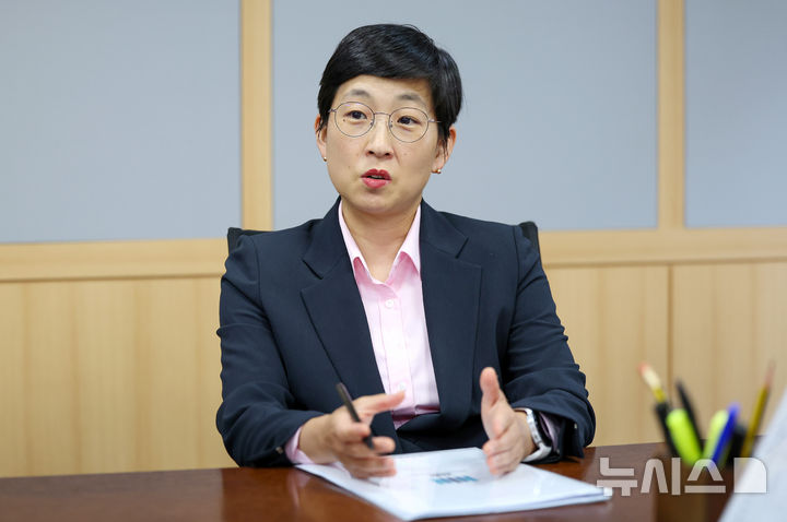 [대구=뉴시스] 이무열 기자 = 조아라 대구고검장 직무대리(차장검사)이 17일 대구 수성구 대구고등검찰청에서 뉴시스와 인터뷰 하고 있다. 2026.06.17. lmy@newsis.com