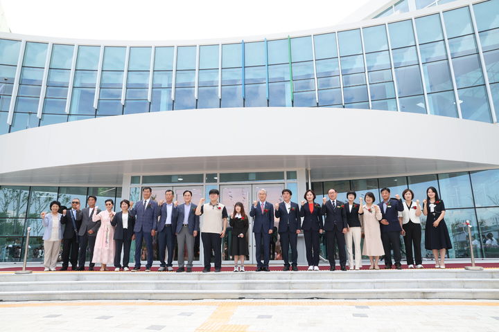 [창원=뉴시스] 17일 경남도교육청 기록원 개원식.(사진=경남교육청 제공) 2026.06.17. photo@newsis.com *재판매 및 DB 금지